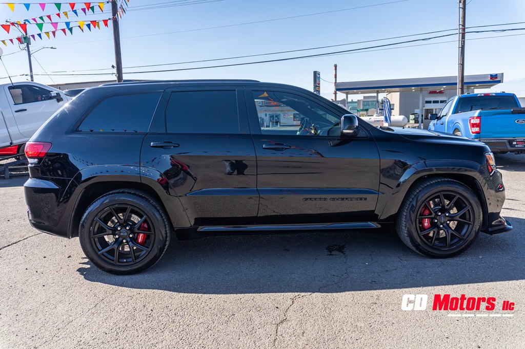 Photo 29 of this JEEP GRAND CHEROKEE