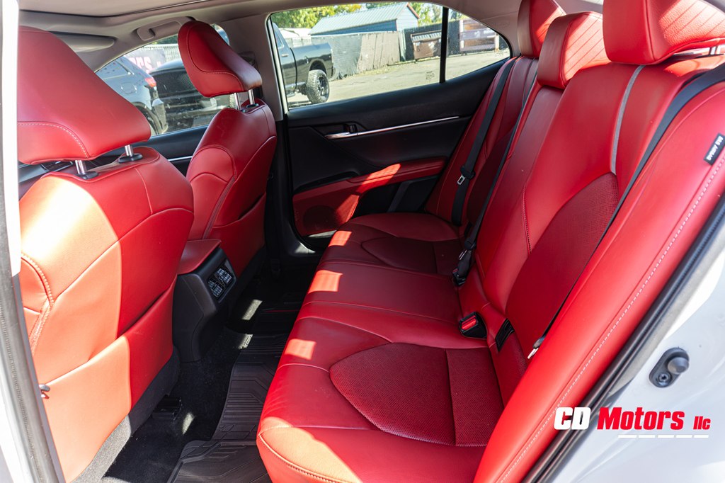Photo 18 of this TOYOTA CAMRY