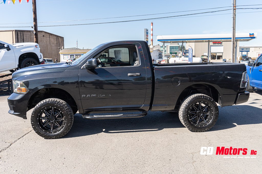 Photo 6 of this RAM 1500