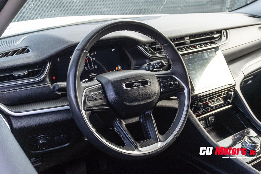 Photo 15 of this JEEP GRAND CHEROKEE