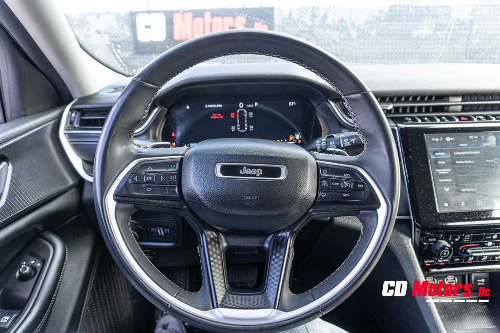 Photo 19 of this JEEP GRAND CHEROKEE