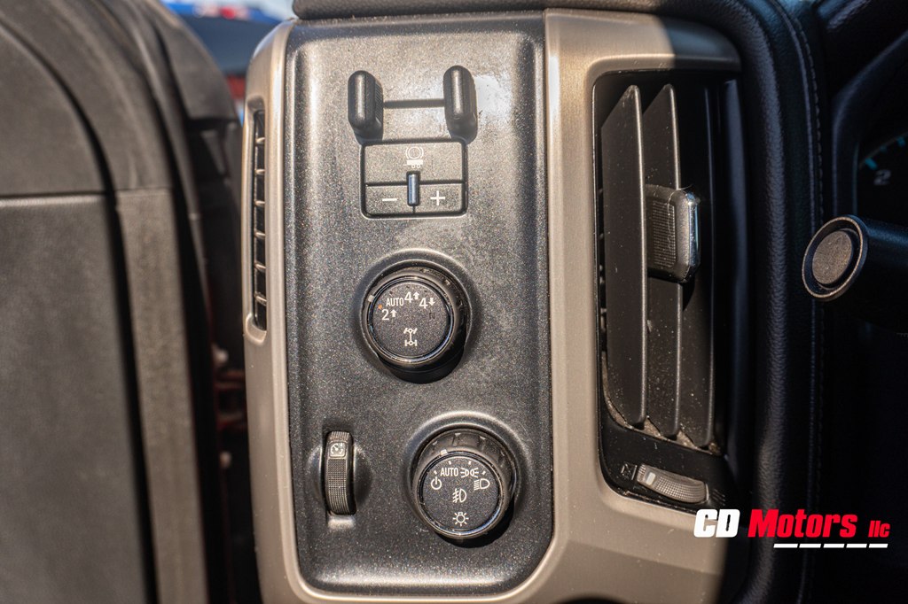 Photo 13 of this GMC SIERRA