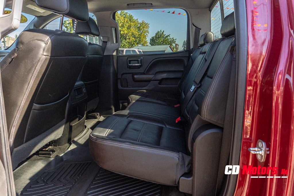 Photo 15 of this GMC SIERRA