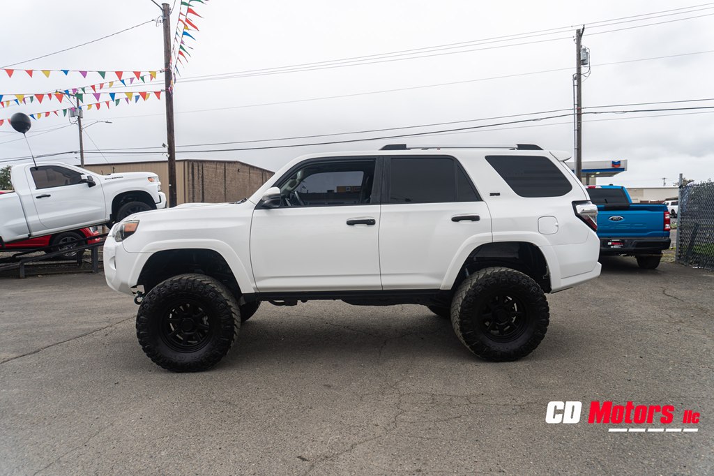 Photo 6 of this TOYOTA 4RUNNER