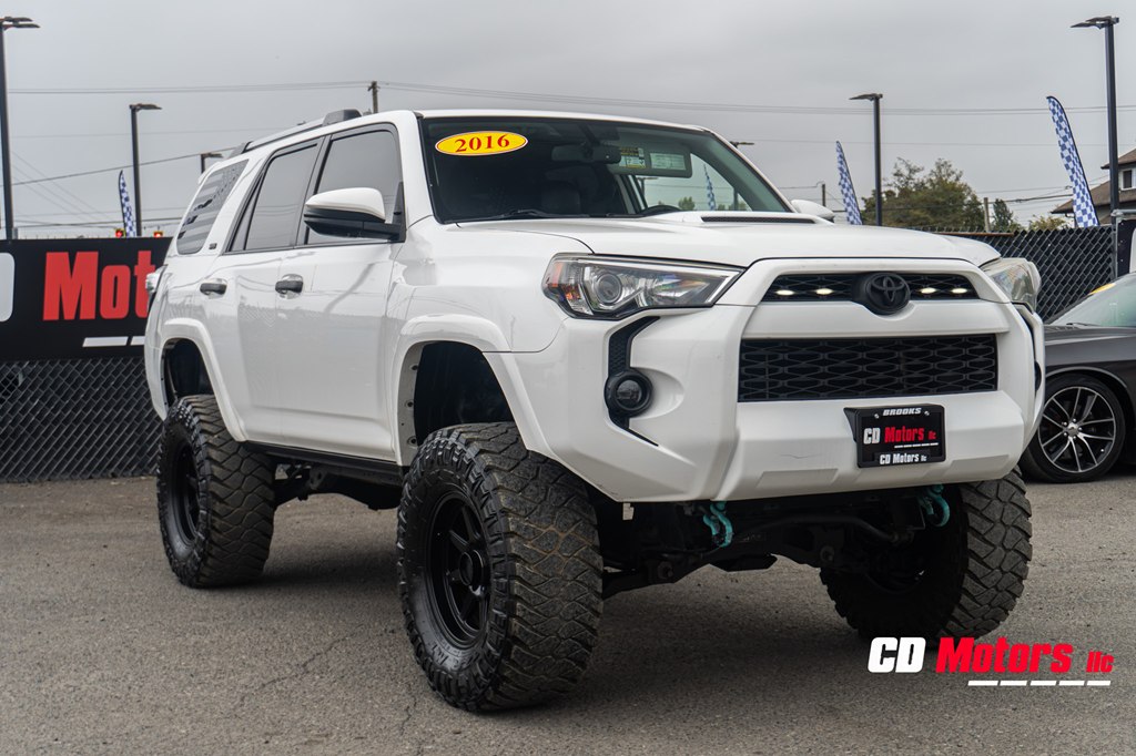 Photo 2 of this TOYOTA 4RUNNER