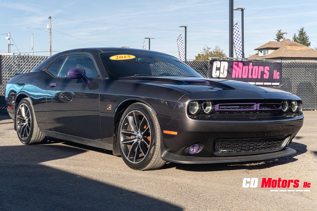 Photo 2 of this DODGE CHALLENGER