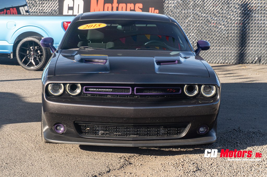 Photo 3 of this DODGE CHALLENGER