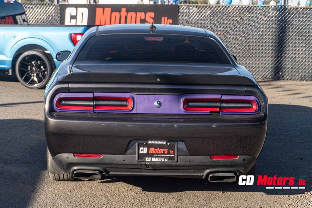 Photo 8 of this DODGE CHALLENGER