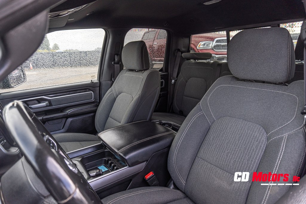 Photo 11 of this RAM 1500