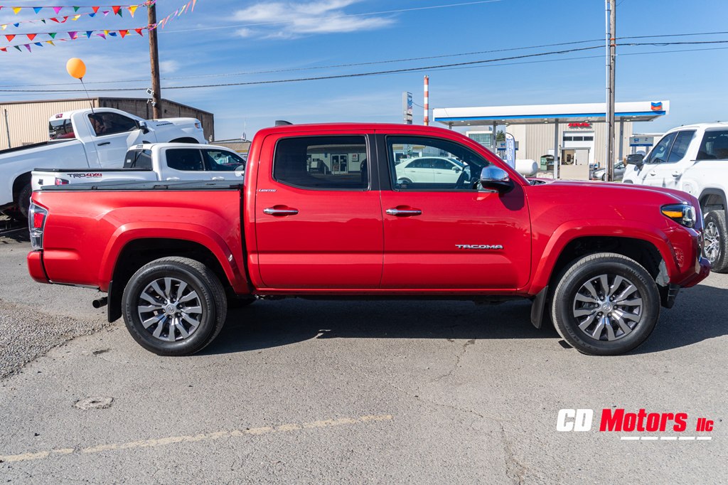 Photo 10 of this TOYOTA TACOMA