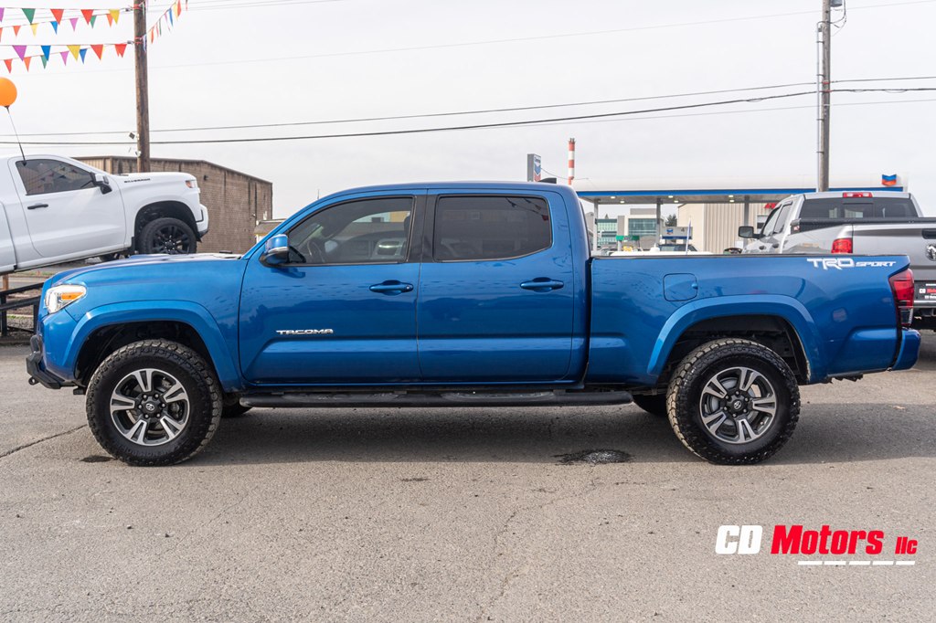 Photo 6 of this TOYOTA TACOMA