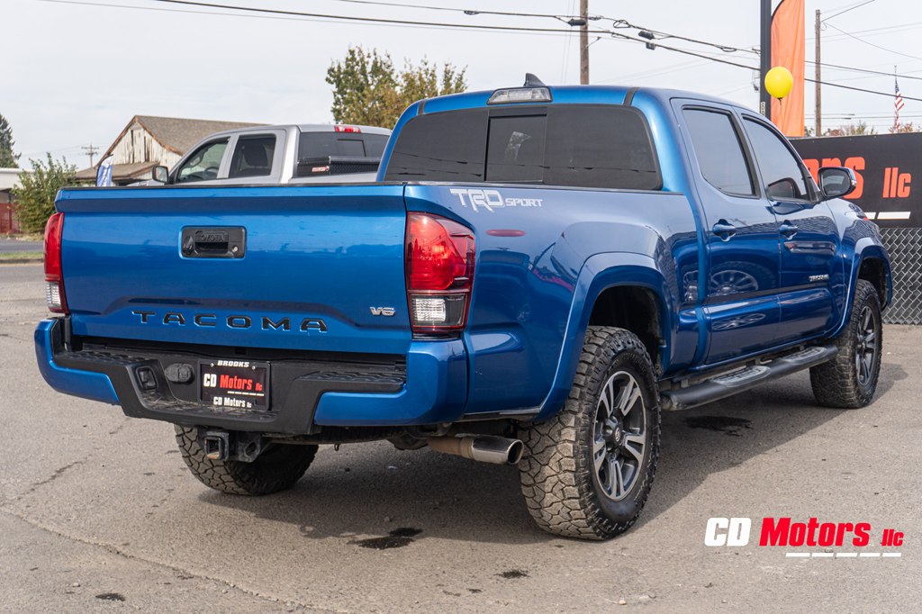 Photo 10 of this TOYOTA TACOMA