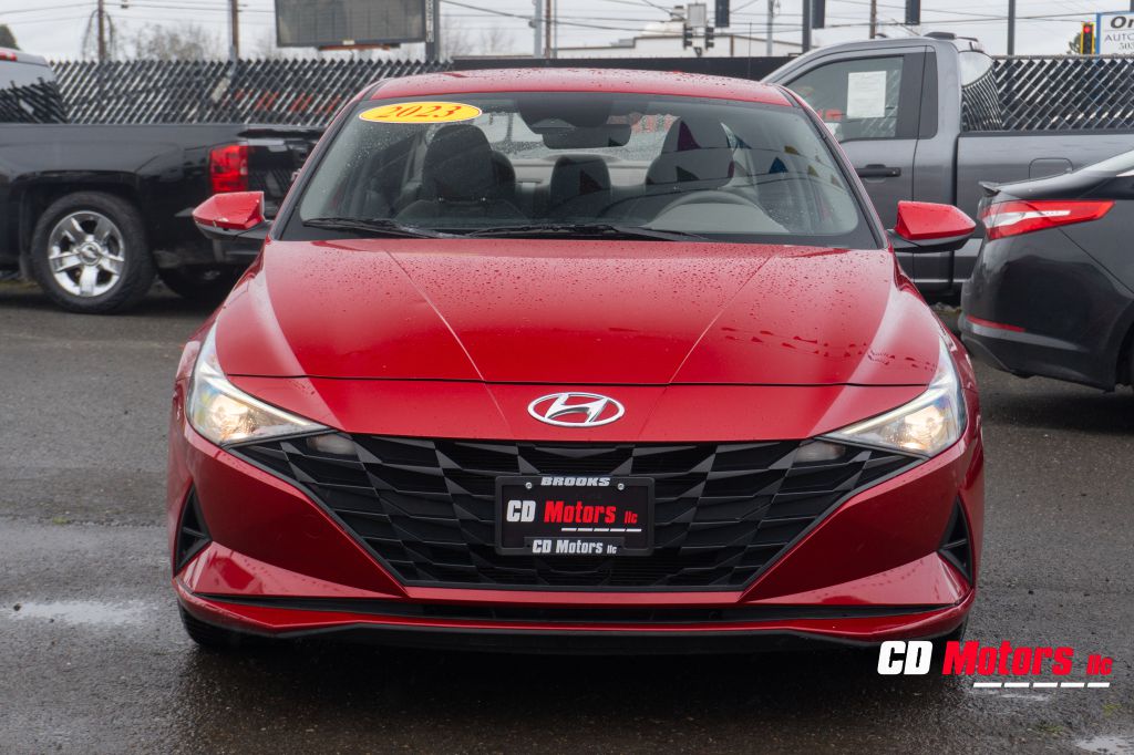 Photo 3 of this HYUNDAI ELANTRA