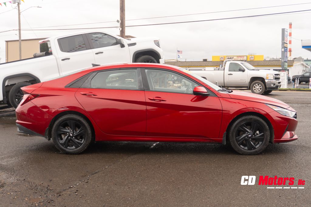 Photo 10 of this HYUNDAI ELANTRA