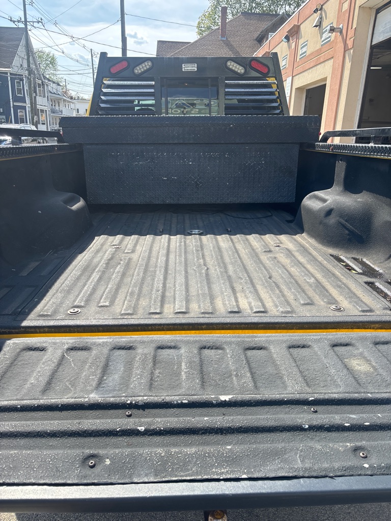 Photo 12 of this FORD F350