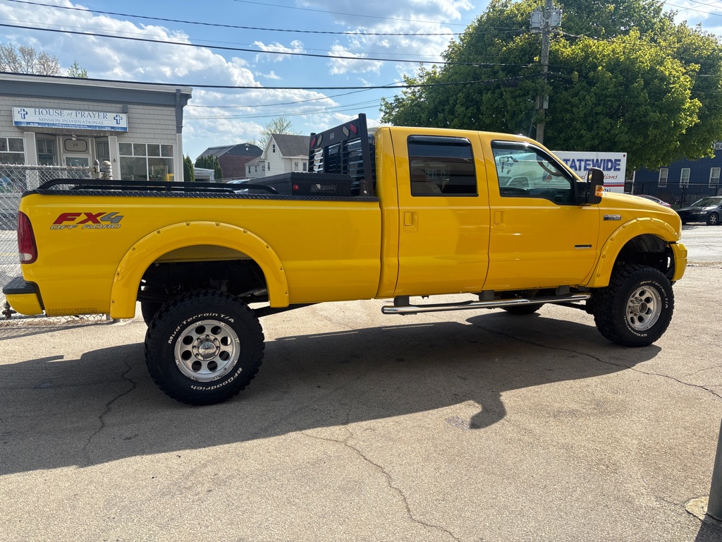 Photo 3 of this FORD F350