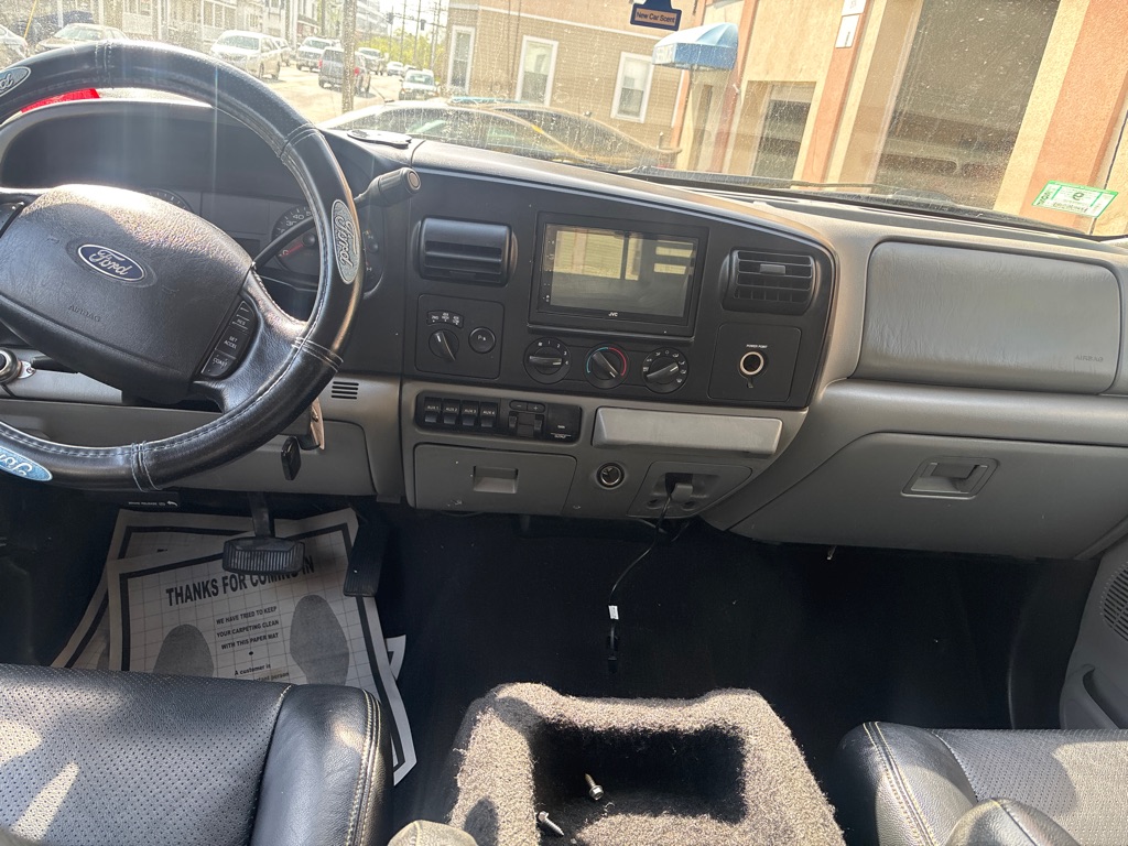Photo 10 of this FORD F350