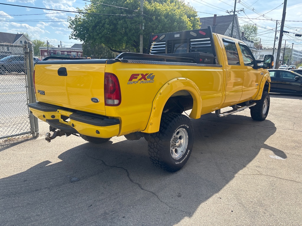 Photo 4 of this FORD F350