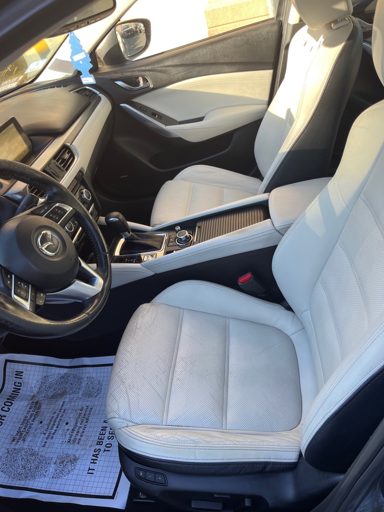 Photo 8 of this MAZDA 6