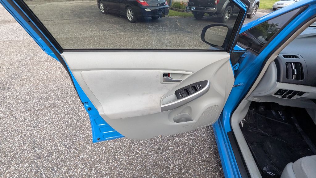 2014 Toyota Prius Two - Photo 12