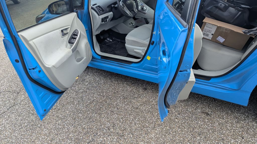 2014 Toyota Prius Two - Photo 14