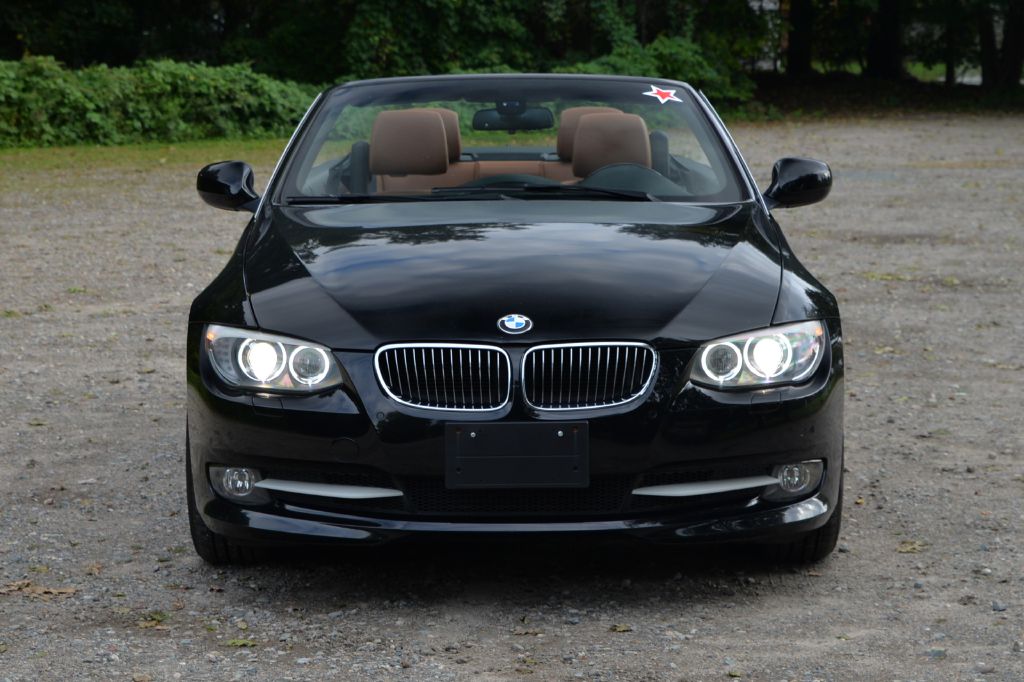 Photo 2 of this BMW 335
