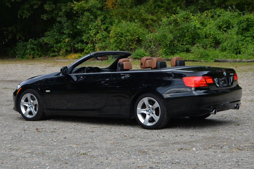 Photo 13 of this BMW 335