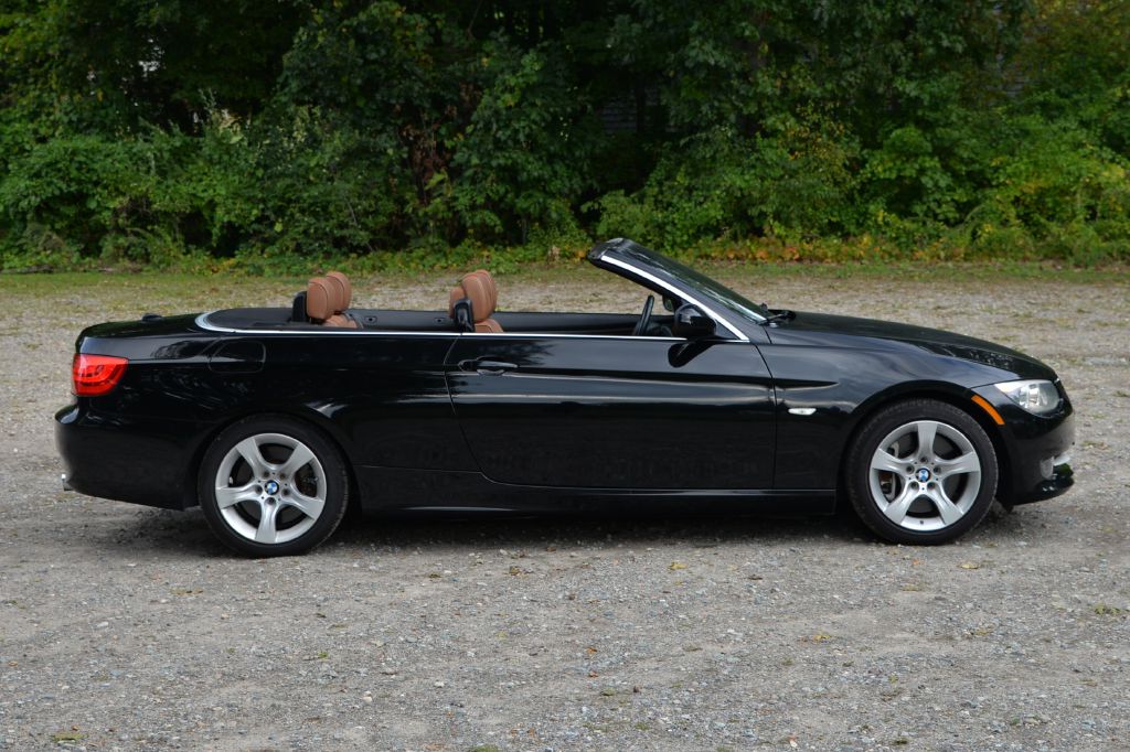 Photo 18 of this BMW 335