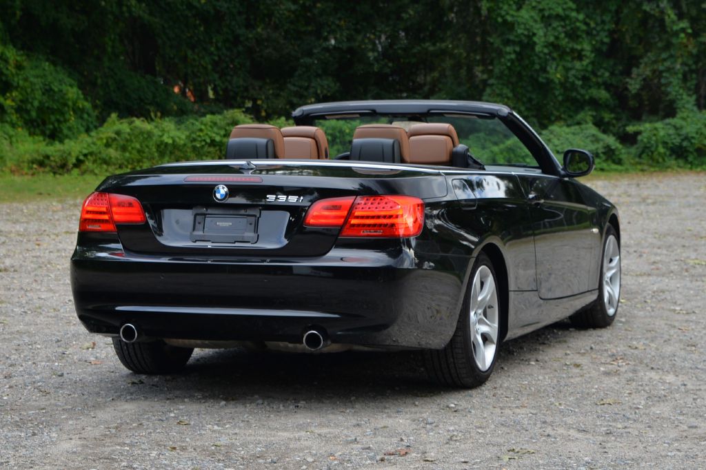 Photo 17 of this BMW 335