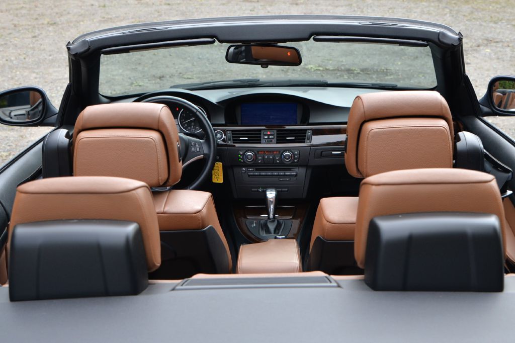 Photo 34 of this BMW 335