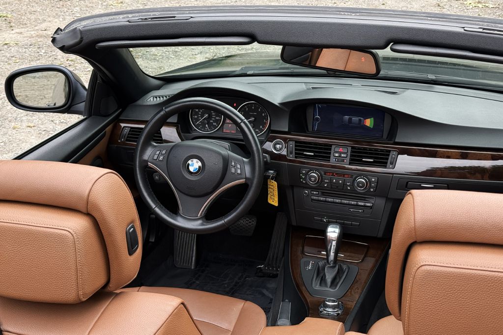 Photo 29 of this BMW 335