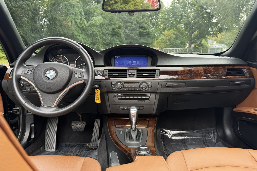 Photo 25 of this BMW 335