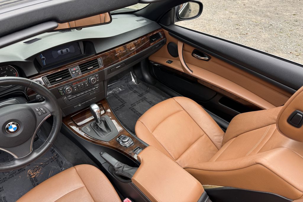 Photo 30 of this BMW 335