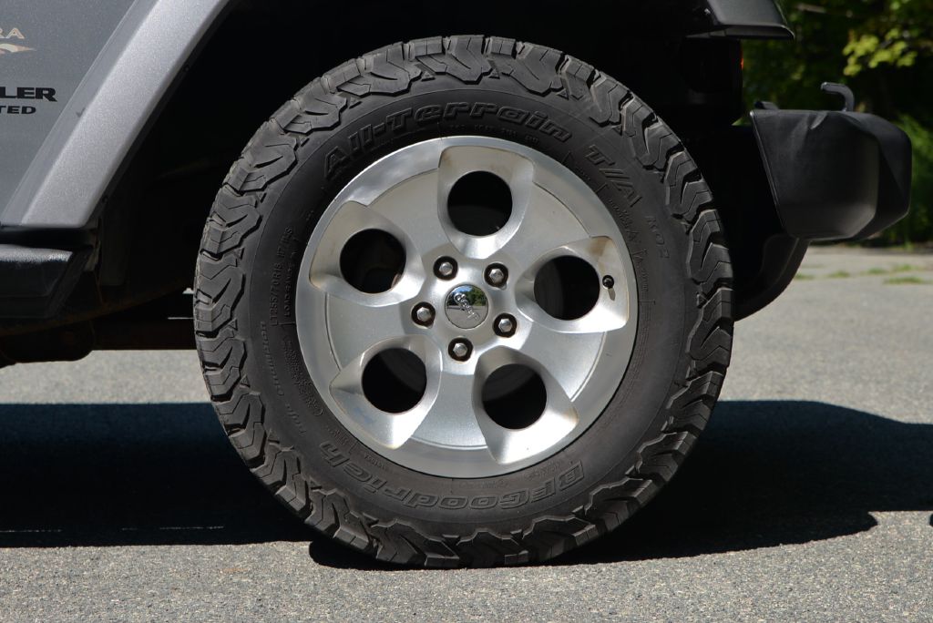 Photo 12 of this JEEP WRANGLER UNLIMI