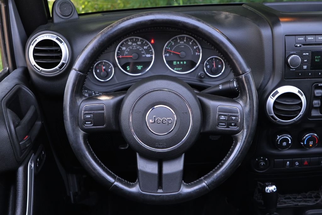 Photo 19 of this JEEP WRANGLER UNLIMI