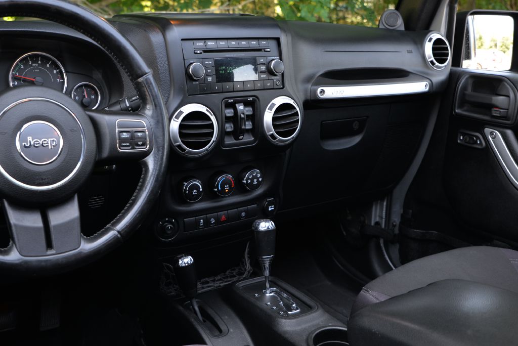 Photo 20 of this JEEP WRANGLER UNLIMI