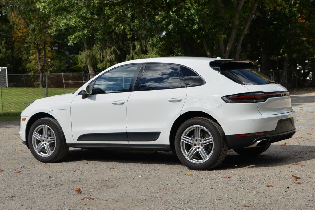 Photo 8 of this PORSCHE MACAN