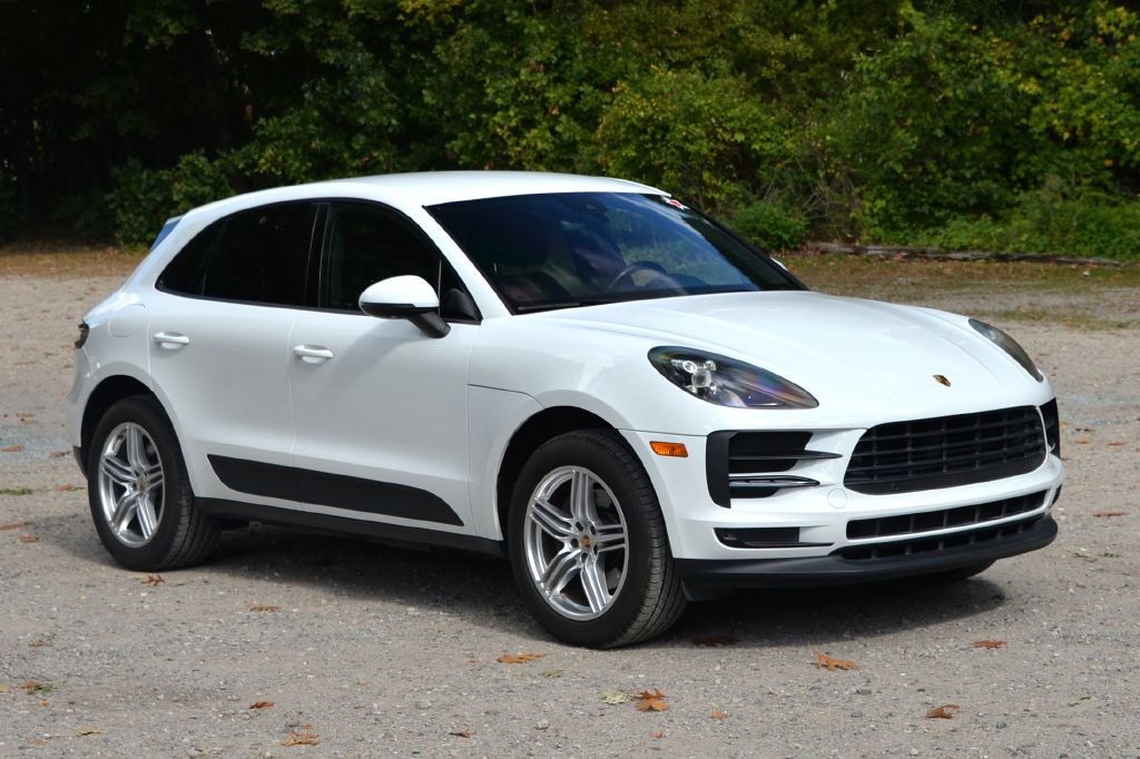 Photo 15 of this PORSCHE MACAN