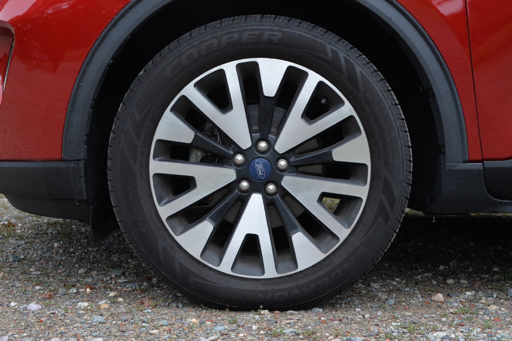 Photo 14 of this FORD ESCAPE