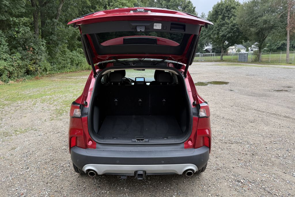 Photo 32 of this FORD ESCAPE