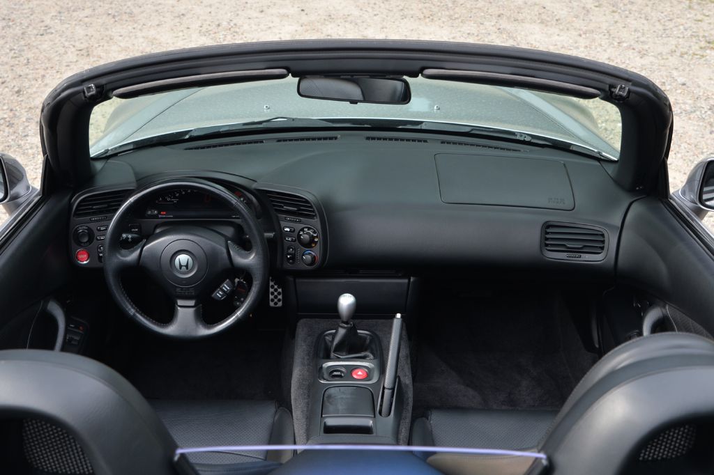Photo 19 of this HONDA S2000
