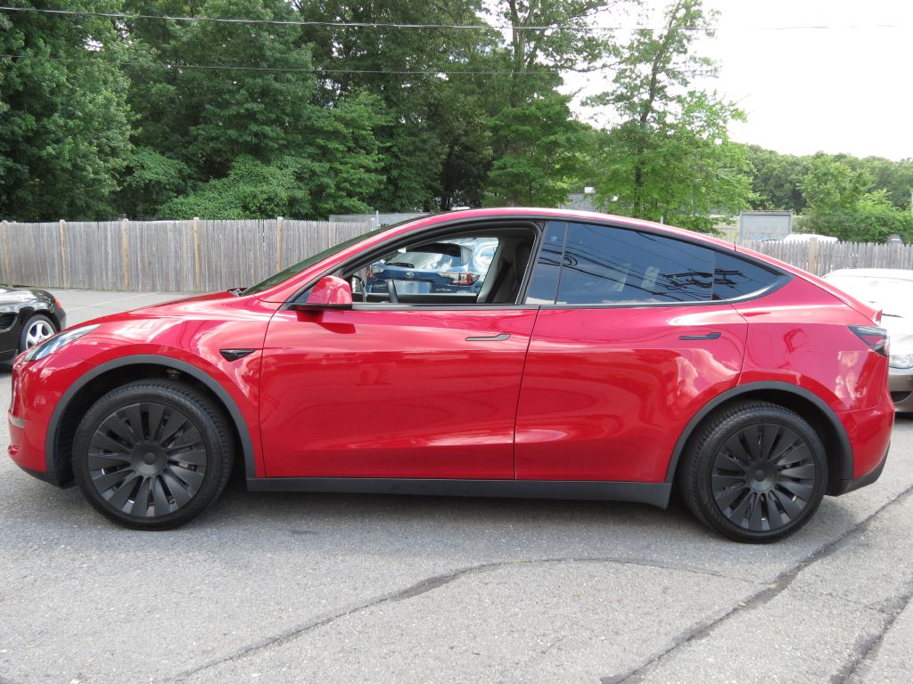 Photo 3 of this TESLA MODEL Y