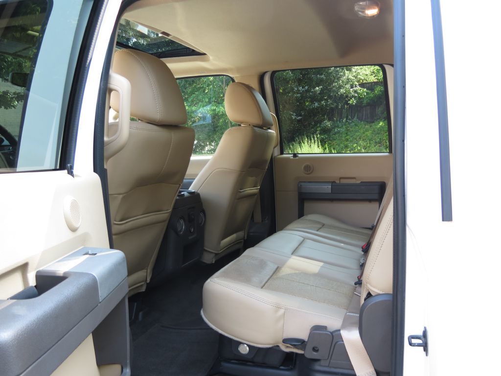 Photo 31 of this FORD F350