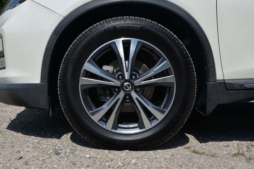 Photo 14 of this NISSAN ROGUE
