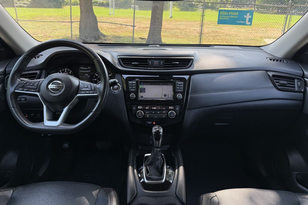 Photo 16 of this NISSAN ROGUE