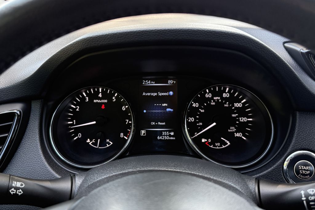 Photo 18 of this NISSAN ROGUE