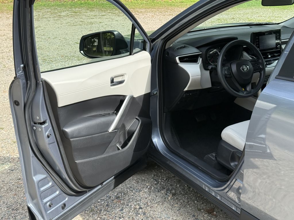 Photo 18 of this TOYOTA COROLLA CROSS