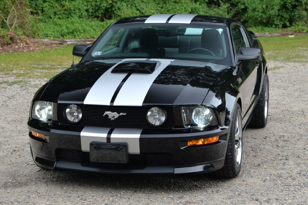 Photo 3 of this FORD MUSTANG