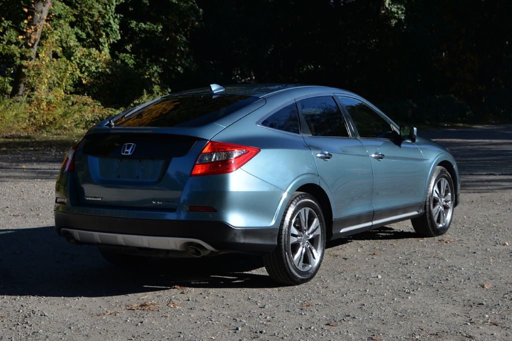 Photo 8 of this HONDA CROSSTOUR