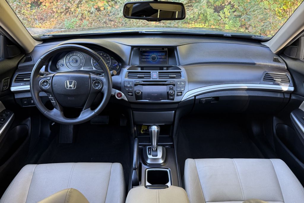 Photo 14 of this HONDA CROSSTOUR